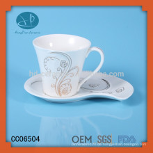 Keramikbecher mit geprägtem Logo, weißer Keramik Espressotasse mit Design